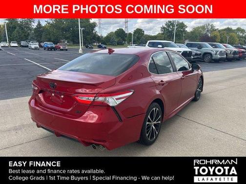 2020 Toyota Camry SE