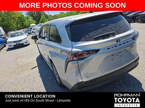 Celestial Silver Metallic 2023 Toyota Sienna XLE