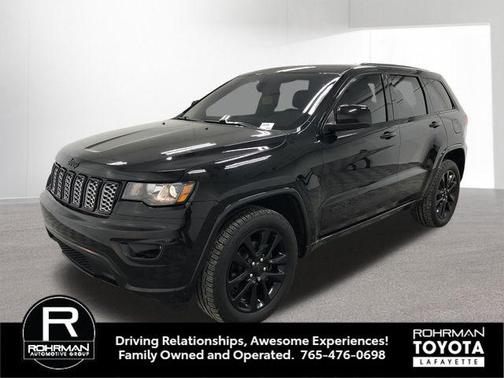 Diamond Black Crystal Pearlcoat 2019 Jeep Grand Cherokee Altitude