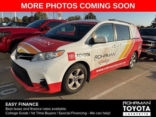 2020 Toyota Sienna LE