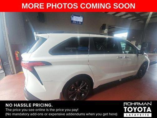 Ice Cap 2023 Toyota Sienna XSE 7 Passenger