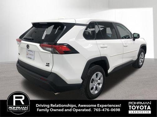 Ice Cap 2024 Toyota RAV4 LE