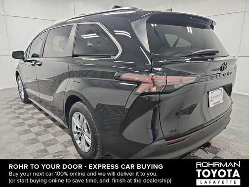 2023 Toyota Sienna Woodland Edition