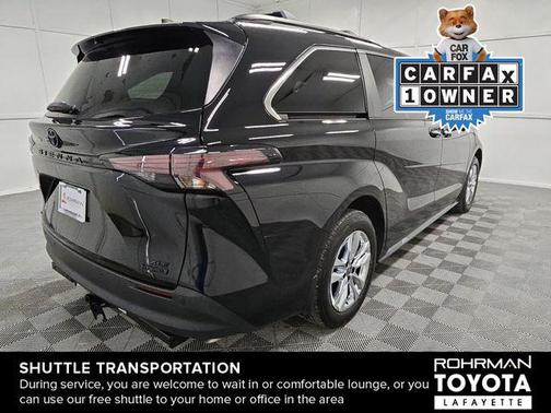 2023 Toyota Sienna Woodland Edition