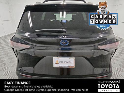 2023 Toyota Sienna Woodland Edition