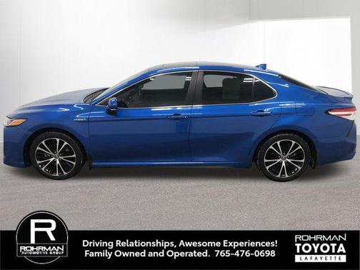 2020 Toyota Camry SE