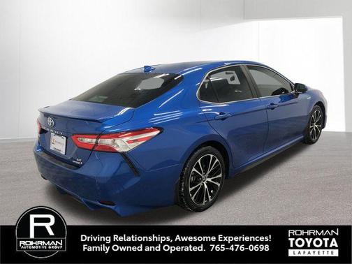 2020 Toyota Camry SE