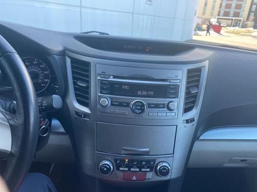 2010 Subaru Outback 2.5 i Premium