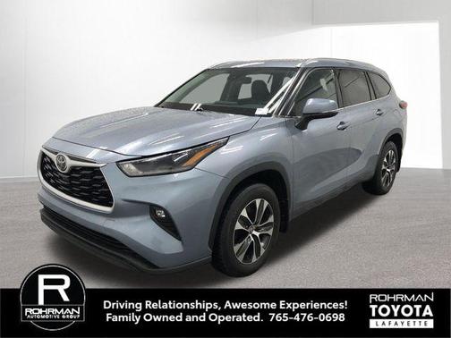 Moon Dust 2021 Toyota Highlander XLE