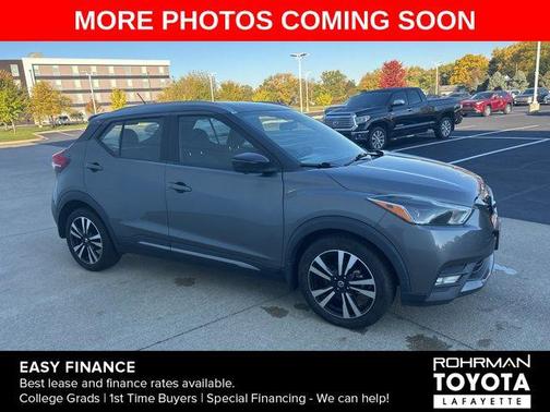 2020 Nissan Kicks SR