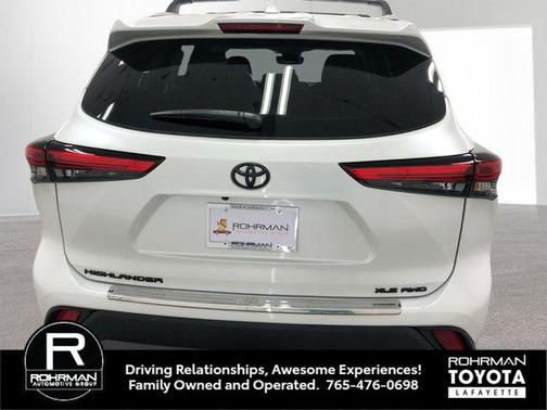 Wind Chill Pearl 2022 Toyota Highlander XLE
