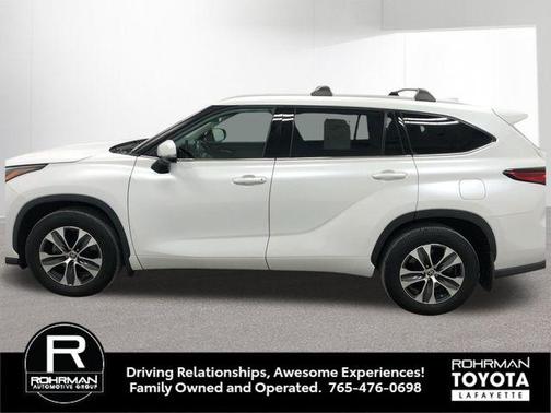 Wind Chill Pearl 2022 Toyota Highlander XLE
