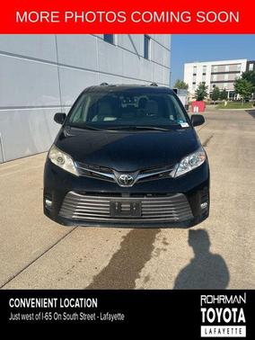 2019 Toyota Sienna XLE
