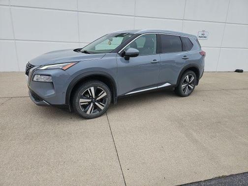 2022 Nissan Rogue SL