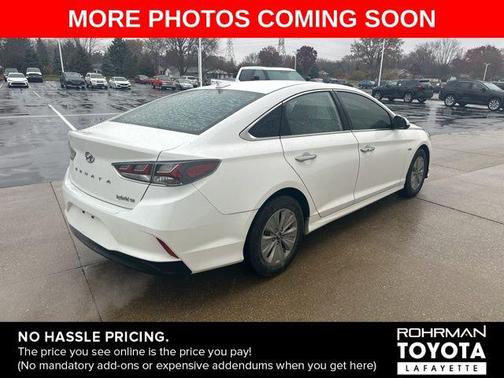 2018 Hyundai SONATA Hybrid SE