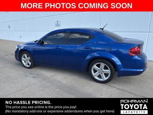 Blue Streak Pearlcoat 2012 Dodge Avenger SXT