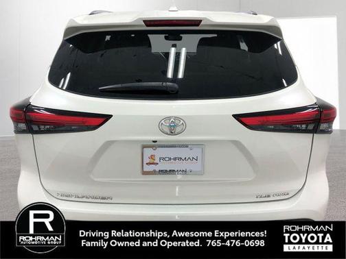 Blizzard Pearl 2021 Toyota Highlander XLE