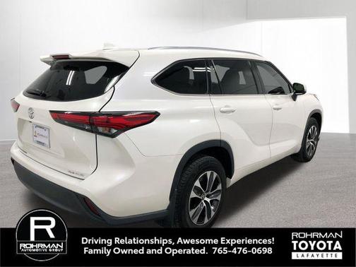 Blizzard Pearl 2021 Toyota Highlander XLE