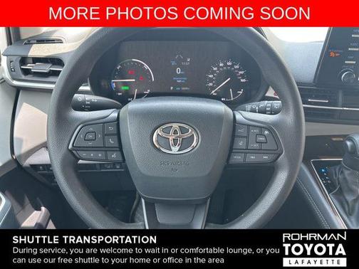 2023 Toyota Sienna LE