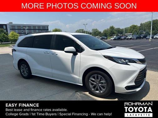 2023 Toyota Sienna LE
