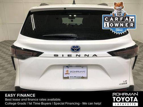 2023 Toyota Sienna LE