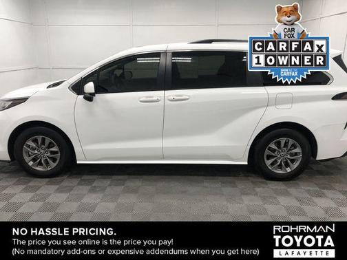 2023 Toyota Sienna LE