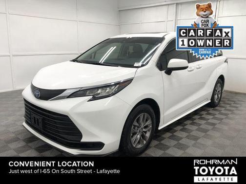 2023 Toyota Sienna LE