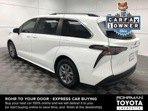 2023 Toyota Sienna LE