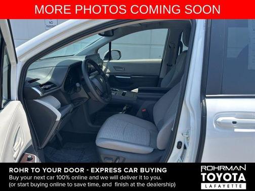 2023 Toyota Sienna LE