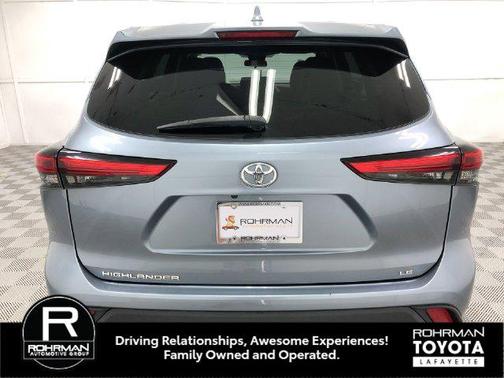 Moon Dust 2021 Toyota Highlander LE