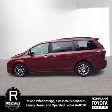 Salsa Red Pearl 2019 Toyota Sienna XLE