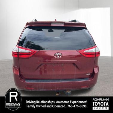 Salsa Red Pearl 2019 Toyota Sienna XLE