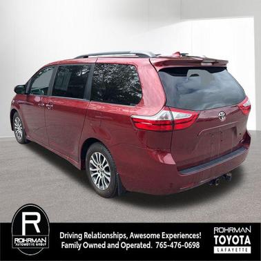 Salsa Red Pearl 2019 Toyota Sienna XLE