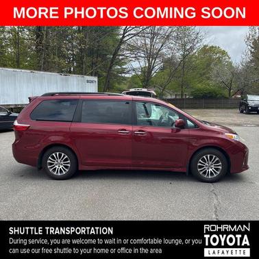 Salsa Red Pearl 2019 Toyota Sienna XLE