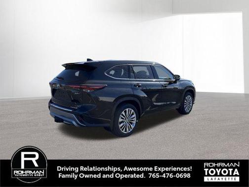 2026 Toyota Highlander Hybrid Platinum