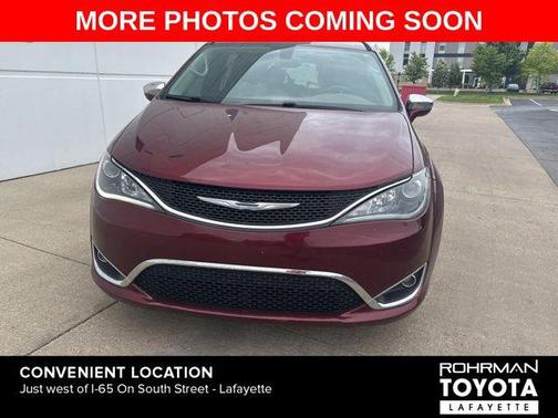 Velvet Red Pearlcoat 2017 Chrysler Pacifica Limited