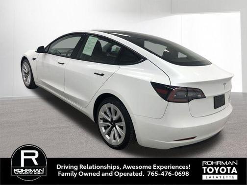 Pearl White Multi-Coat 2022 Tesla Model 3 Long Range