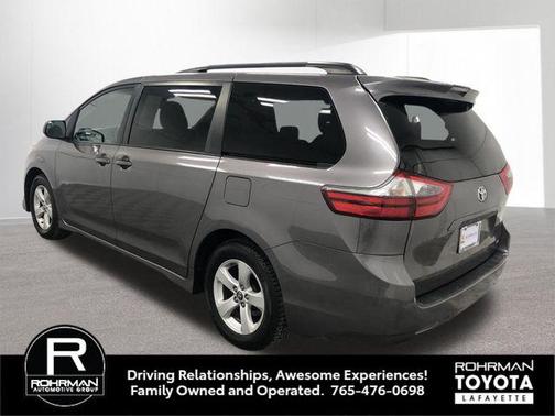 2020 Toyota Sienna LE