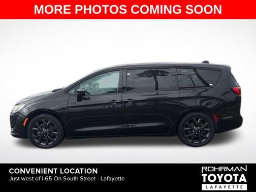 Dark Cordovan Pearlcoat 2019 Chrysler Pacifica Touring Plus