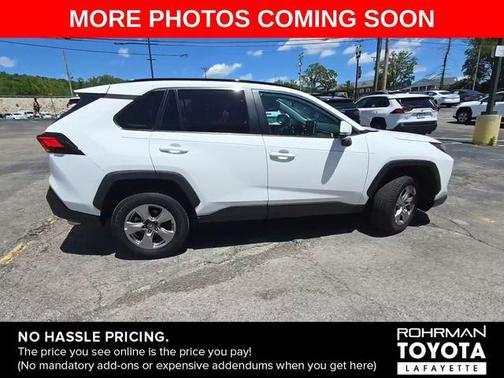 Ice Cap 2024 Toyota RAV4 XLE