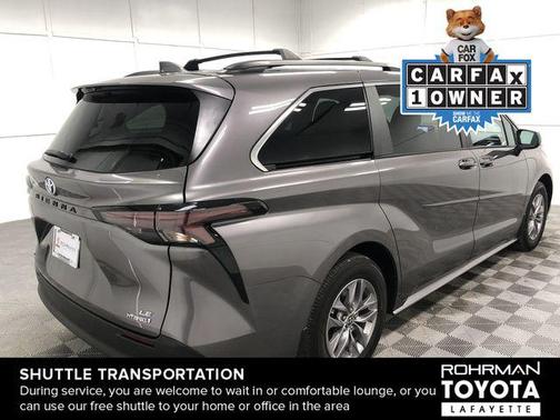 2023 Toyota Sienna LE