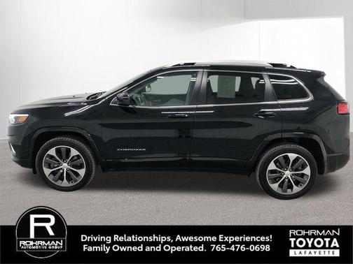 Diamond Black Crystal Pearlcoat 2020 Jeep Cherokee Overland