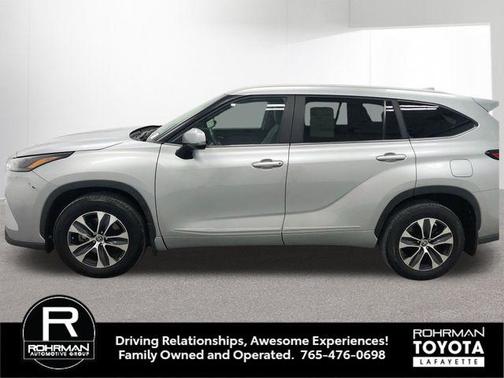 Celestial Silver Metallic 2023 Toyota Highlander XLE