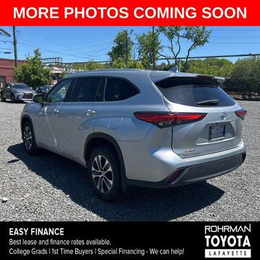 Celestial Silver Metallic 2023 Toyota Highlander XLE