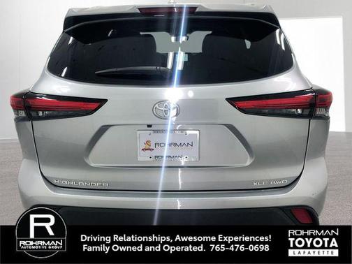 Celestial Silver Metallic 2023 Toyota Highlander XLE