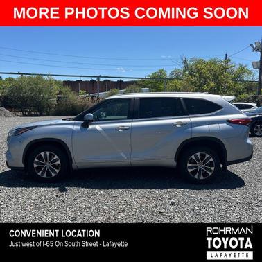 Celestial Silver Metallic 2023 Toyota Highlander XLE