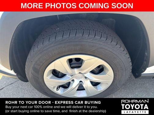 Super White 2020 Toyota RAV4 LE