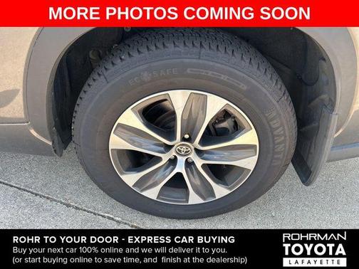 Magnetic Gray Metallic 2023 Toyota Highlander XLE