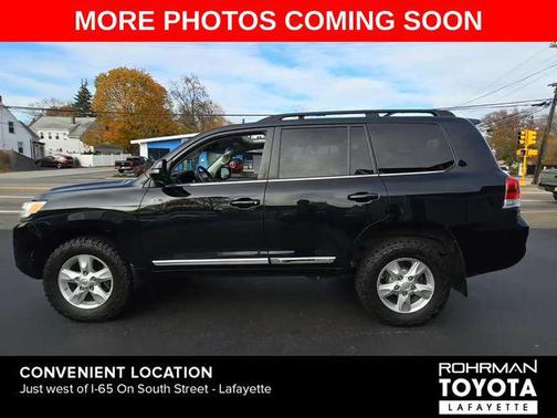 2016 Toyota Land Cruiser Base