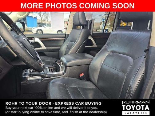 2016 Toyota Land Cruiser Base